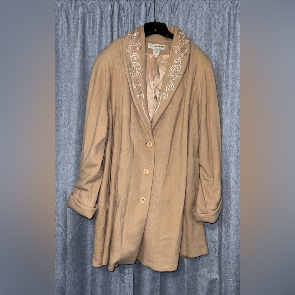 Kathryn Deene Embroidered Tan Women's Coat 26/28